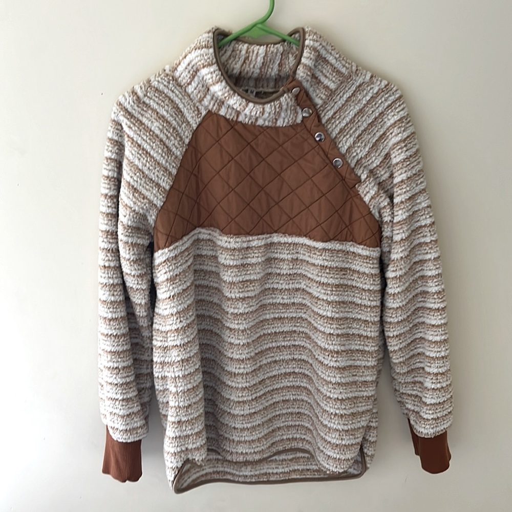 Fairy warm jacket don’t know where it’s from there’s no tag